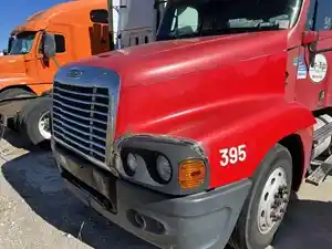 Used 2006 FREIGHTLINER ST120 Hood (Stock #91122)) Part Image