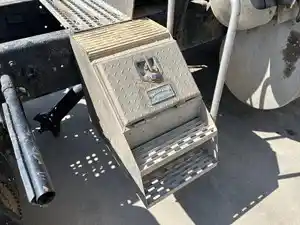 Used 2009 VOLVO VNL Tool Box (Stock #87936)) Part Image