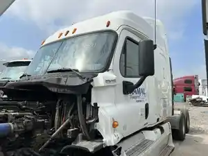 Used 2010 FREIGHTLINER CASCADIA 125 Cab (Stock #89314)) Part Image