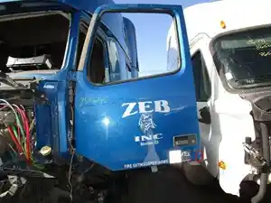 Used 2015 VOLVO VNL Door (Stock #86523)) Part Image
