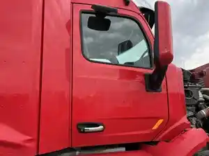 Used 2016 PETERBILT 579 Door (Stock #88062)) Part Image