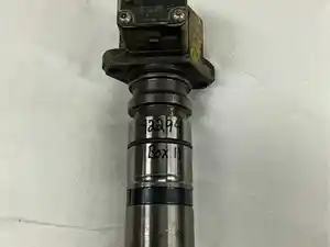 Used BOSCH Injector (Stock #92294)) Part Image
