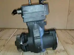 Used CUMMINS ISB Air Compressor Image