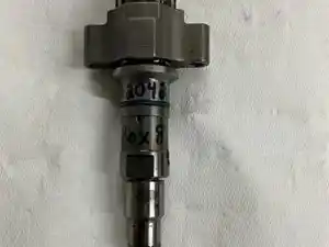 Used CUMMINS ISL Injector (Stock #92042)) Part Image