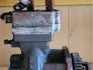 Used CUMMINS ISX Air Compressor Image