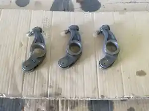 Used CUMMINS ISX15 Rocker Arm (Stock #89477)) Part Image
