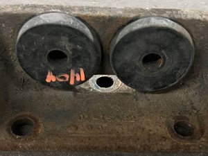 Used 1996 FREIGHTLINER USF-1E Engine Mount (Stock #4500)) Part Image