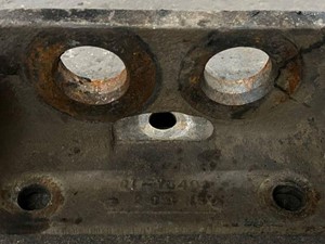 Used 1996 FREIGHTLINER USF-1E Engine Mount (Stock #4501)) Part Image