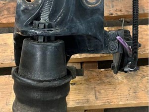 Used 2006 PETERBILT 387 Cab Mount (Stock #5312)) Part Image