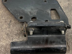 Used 2014 PETERBILT 579 Bracket (Stock #5195)) Part Image