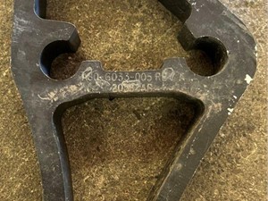 Used 2015 PETERBILT 386 Cab Mount (Stock #6185)) Part Image