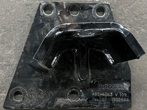 Used 2018 KENWORTH Engine Mount (Stock #4498)) Part Image