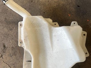 Used 2020 KENWORTH T370 Windshield Washer Reservoir (Stock #5513)) Part Image