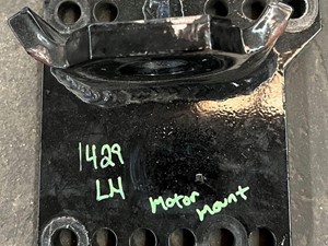 Used 2020 KENWORTH T400 Engine Mount (Stock #5855)) Part Image