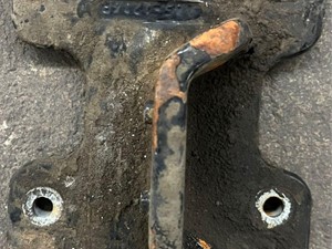 Used Engine Mount Image