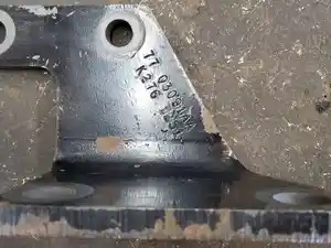 Used 2001 FREIGHTLINER FLD120 Bracket (Stock #9040)) Part Image