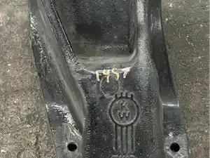 Used 2013 KENWORTH T800 Cab Mount (Stock #7857)) Part Image