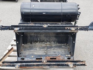Used 2015 KENWORTH T680 Battery Box (Stock #6386)) Part Image