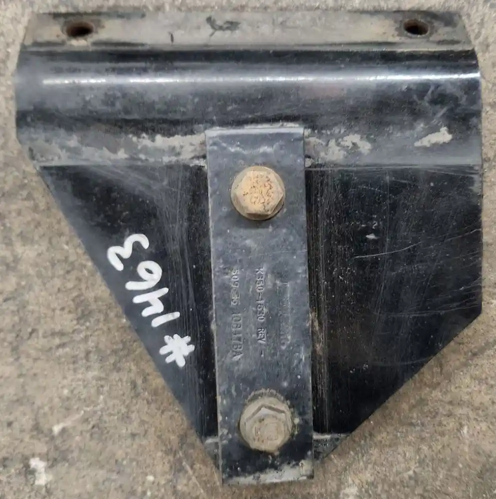 Used 2018 KENWORTH T880 Fuel Tank Bracket for sale Spokane Washington