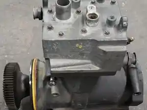 Used 2016 Wabco 912 218 0000 Air Compressor (Stock #7916)) Part Image