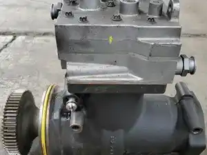 Used 2021 Wabco 912 218 002 0 Air Compressor (Stock #8912)) Part Image