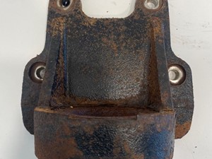 Used 2000 GMC T6500 Engine Mount (Stock #548-12831)) Part Image
