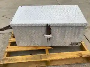 Used 2000 International 9400i Tool Box (Stock #693-10219)) Part Image