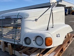 Used 2002 Freightliner Century Class Hood (Stock #612-13870)) Part Image