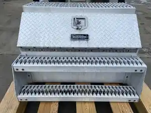 Used 2005 Freightliner Columbia Tool Box (Stock #693-10221)) Part Image