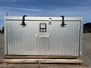 Used 2007 Freightliner Columbia Tool Box (Stock #693-10227)) Part Image