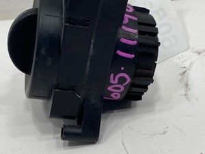 Used 2015 Freightliner Cascadia Combination Switch (Stock #605-11198)) Part Image