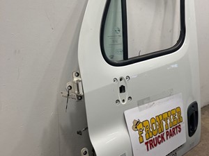 Used 2015 Freightliner Cascadia Door (Stock #606-13472)) Part Image
