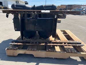 Used 2017 Western Star 5700 Battery Box (Stock #600-11755)) Part Image