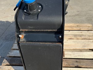 Used 2019 International LT DEF Tank (Stock #657-10659)) Part Image