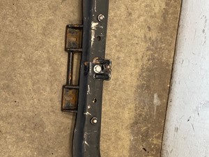 Used 2020 Freightliner Cascadia Hood Hinge (Stock #674-10325)) Part Image