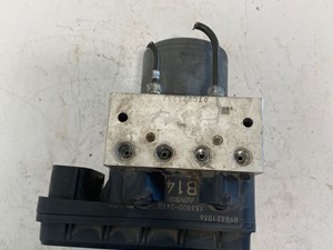 Used 2020 Isuzu NPR ABS Modulator Valve (Stock #320-10703)) Part Image