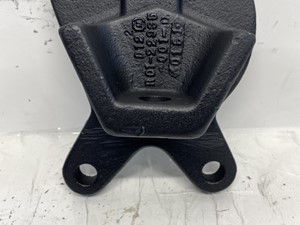 Used 2002 Detroit Diesel Series 60 DDEC IV 12.7L Engine Mount (Stock #548-12804)) Part Image