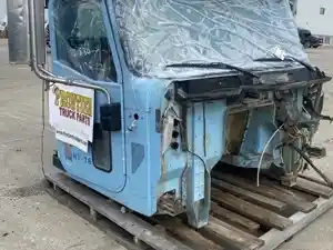 Used 2003 International 5600i Cab (Stock #603-11447)) Part Image