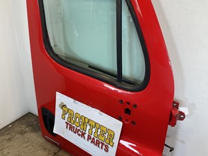 Used 2017 Freightliner Cascadia Door (Stock #606-13610)) Part Image