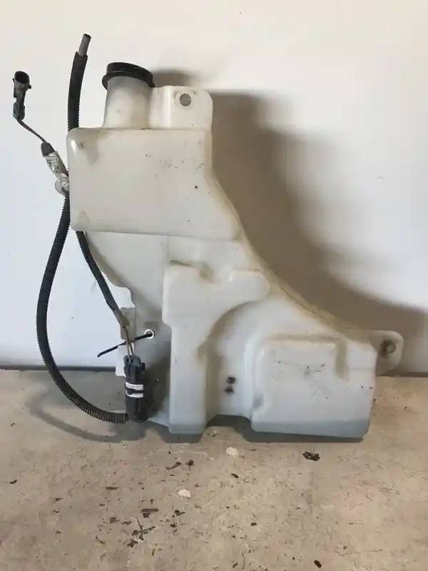 Used 2023 Peterbilt 579 Windshield Washer Reservoir for sale Dorr