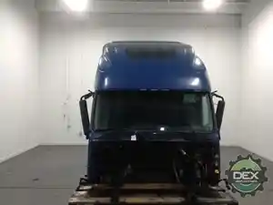 New 2009 VOLVO VNL670 Cab (Stock #305611)) Part Image