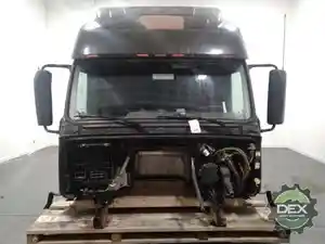 New 2015 VOLVO VNL670 Cab (Stock #658380)) Part Image