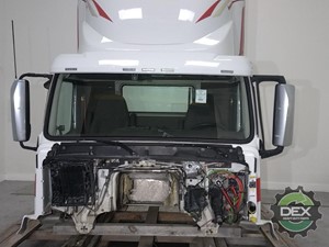 New 2017 VOLVO VNL300 Cab (Stock #699880)) Part Image