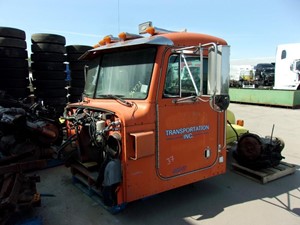Used 1995 PETERBILT 375 Cab (Stock #99333)) Part Image