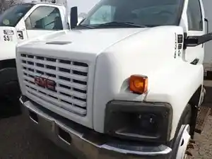 Used 2005 GMC - MEDIUM C6500 Hood (Stock #105504)) Part Image