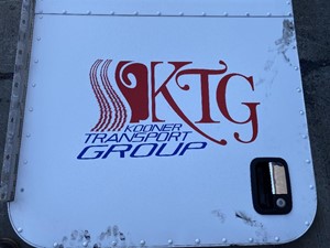 Used 2012 PETERBILT 386 Door (Stock #104727)) Part Image