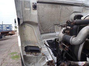 Used 2013 VOLVO/GMC/WHITE VNM Hood (Stock #104666)) Part Image