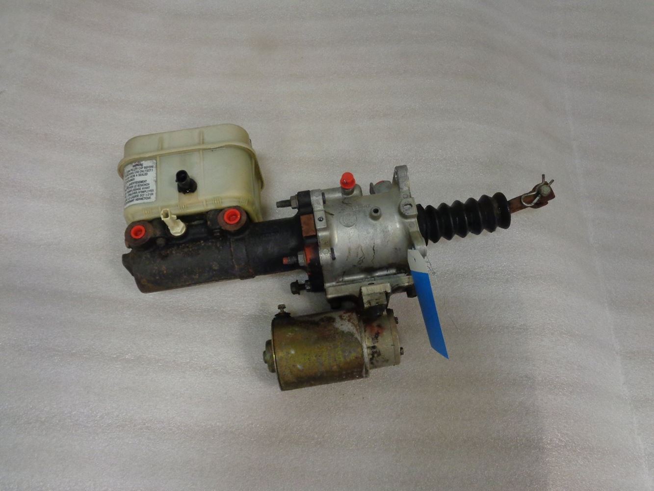 Used 1994 International Brake Master Cylinder for sale Winnipeg Manitoba Canada Brake Master