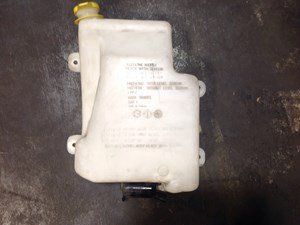 Used Mack CXN613 Windshield Washer Reservoir Image