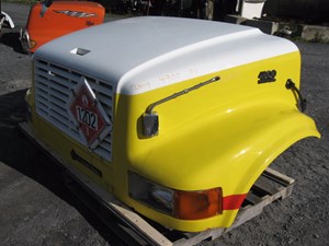 Used 2001 International 4900 Hood Image